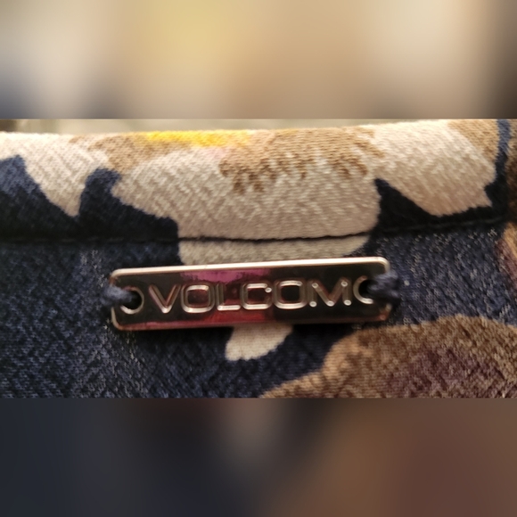 Volcom Women’s Floral Jumpsuit sz Med - Picture 4 of 6